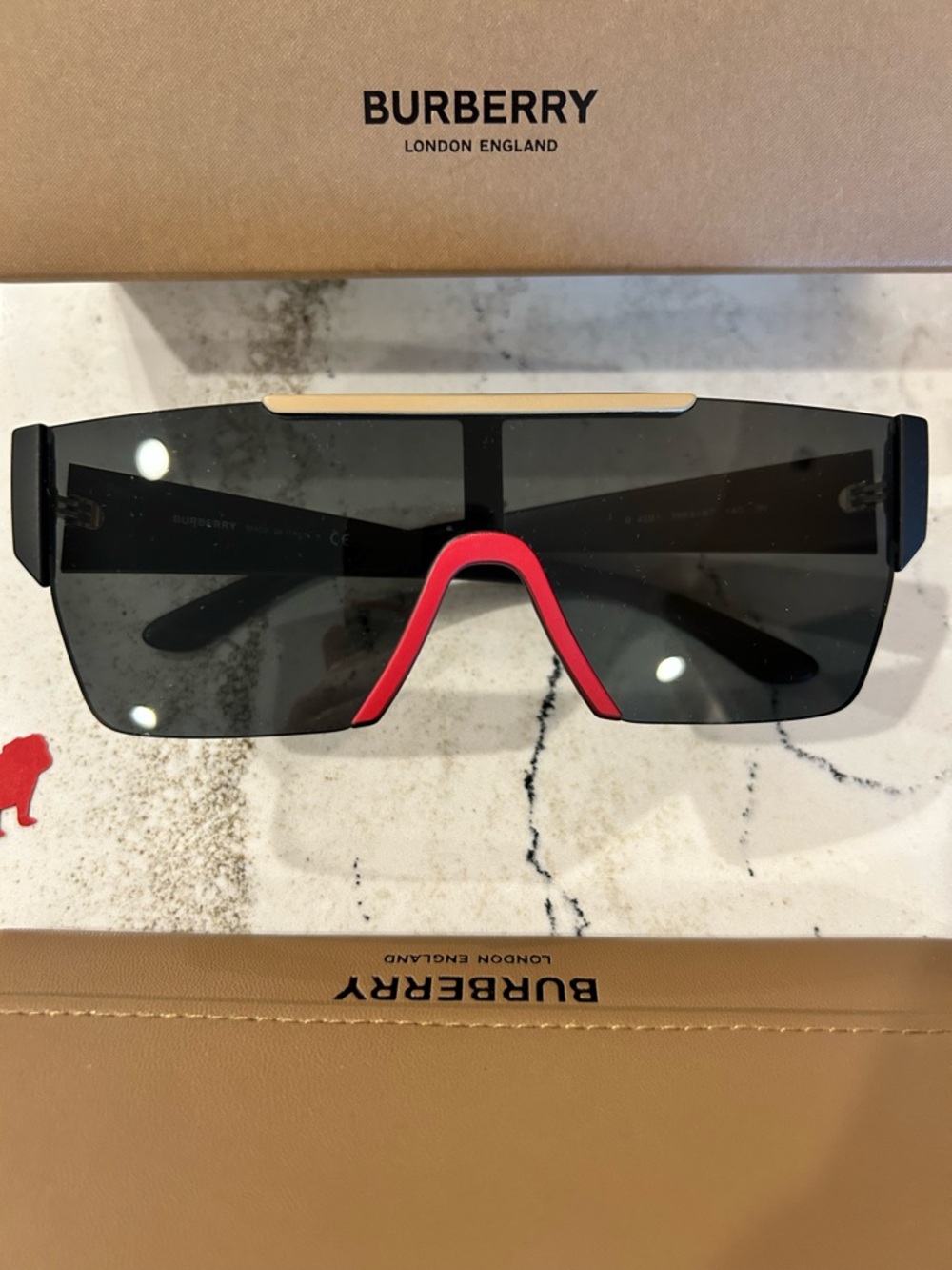 Burberry Sunglasses Black/Beige/Red Rectangular Unisex B-4291 LIKE NEW FREE SHIP